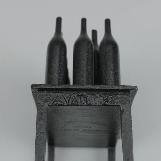 Image 1 of Mario Avati (1921-2009) - Table avec bouteilles - 1978 - sculpture en bronze - édition à 100 exemplaires - Edizione Olivetti
