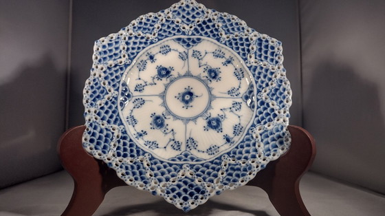 Image 1 of Plato pequeño de encaje doble acanalado azul Royal Copenhagen 1144