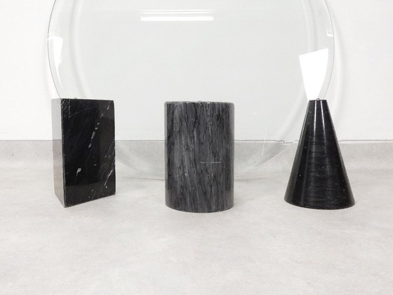 Image 1 of Table basse vintage italienne en marbre avec plateau en verre