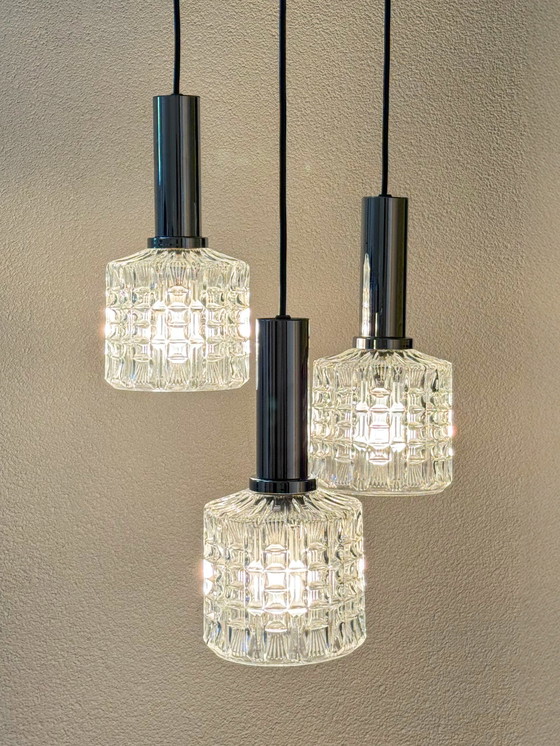 Image 1 of Lampe en cascade vintage, trois pendentifs, verre chromé de l'ère spatiale des années 1970