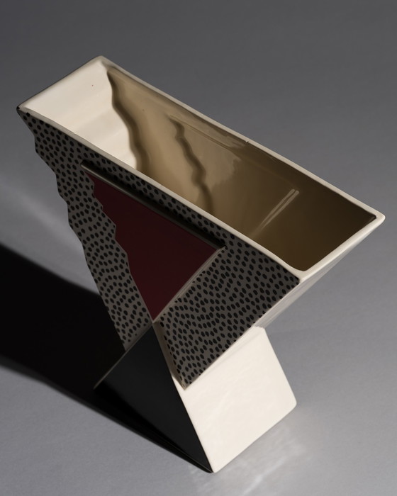 Image 1 of Ambrogio Pozzi Vaso postmoderno Arte Ceramica Romana 1987 Memphis Era Museal