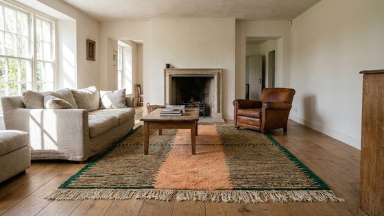 Image 1 of Alfombra marroquí de lana hecha a mano de 3x2 pies – Decoración para el hogar en Pascua