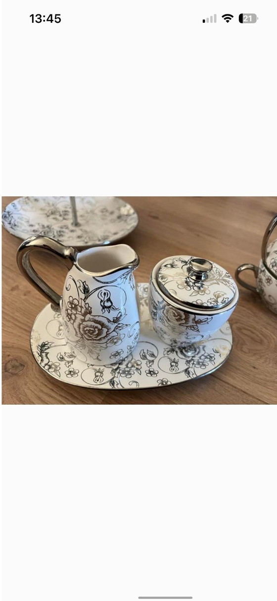 Image 1 of Juego de té con soporte de varios niveles