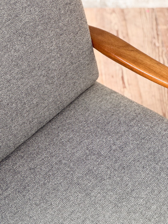 Image 1 of Mid Century Modernes dänisches Zweisitzer-Sofa aus Teakholz, 1950er Jahre