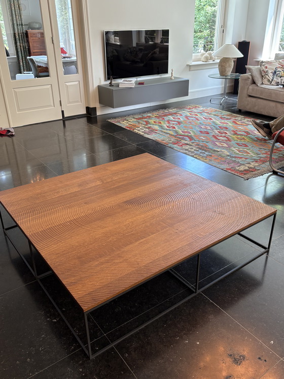 Image 1 of Beautiful coffee table