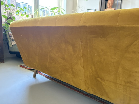 Image 1 of Homestock velvet sofa gold/yellow