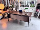 Prachtig groot vintage bureau van Eeka, jaren '70. 180 x 85 x 76 cm.