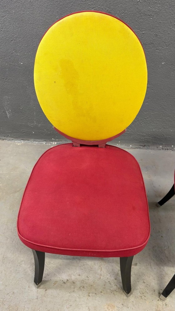 Image 1 of Een paar medaillonstoelen, model Funny Valentine, van Jean-Charles de Castelbajac, 20e eeuw