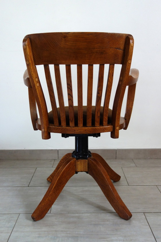 Image 1 of Poltrona in rovere americano, inizio XX secolo