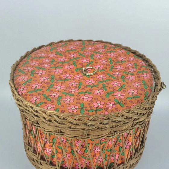 Image 1 of 70er Jahre Nähkasten Nähkorb Utensilio Holzgeflecht Space Age Mid Century Design