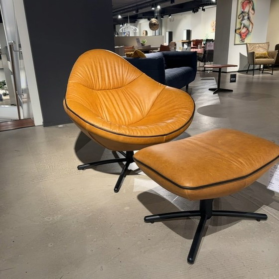 Image 1 of LABEL vandenberg Hidde Soft draaifauteuil met poef