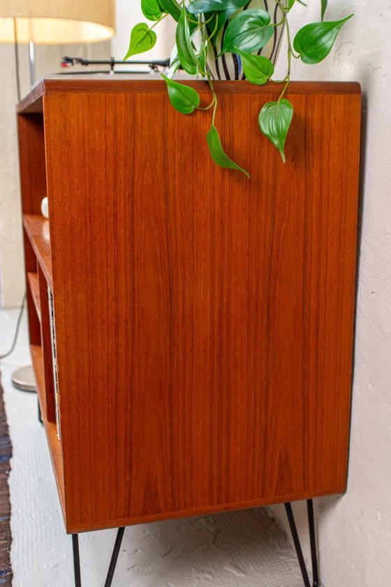 Image 1 of Mueble para discos antiguo, cómoda para equipos de alta fidelidad, aparador, danés de mediados de siglo.