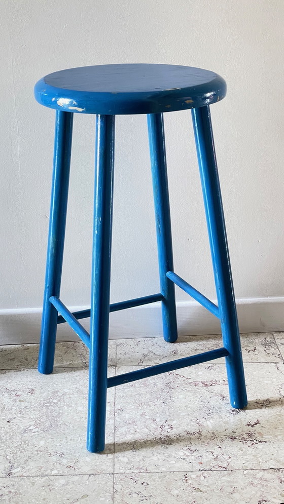 Image 1 of Tabouret Bois Vintage Peinture Bleu Électrique