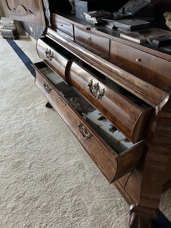Image 1 of Large Baroque Antique Cabinet / Display Cabinet – Walnut Root Veneer – Bombe Drawers