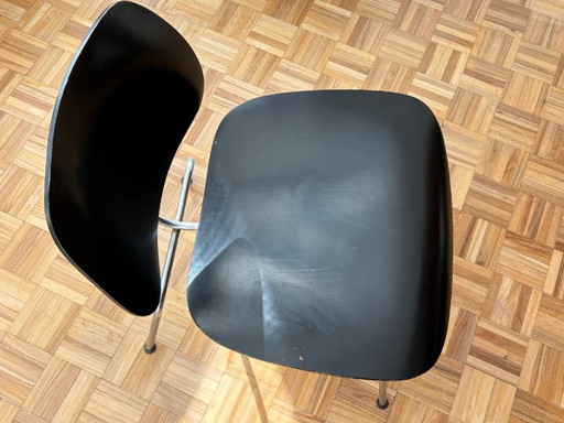 Poltrona Vitra Eames LCM