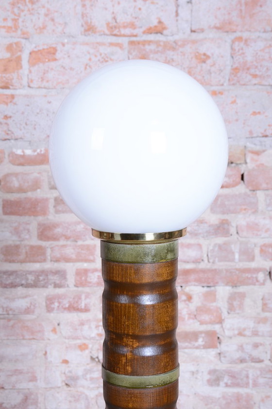 Gerestaureerde art-deco vloerlamp, walnoothout, messing, melkopaalglas, Tsjechisch, jaren 1930 – Vloerlampen (photo 8 of 11)