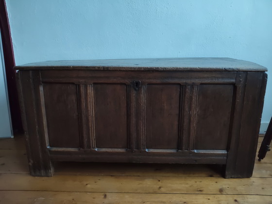 Image 1 of Baúl antiguo de madera maciza para mantas