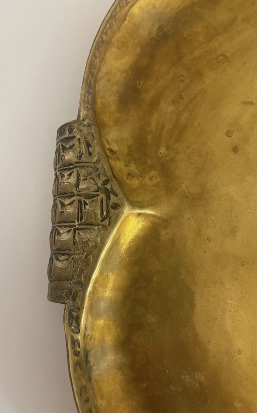 Georg Mendelssohn (1886-1955) hammered copper Jugendstil serving dish 1921