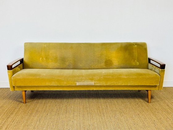 Image 1 of Canapé convertible et fauteuil vintage scandinave en teck et velours, 1960, Set de 2