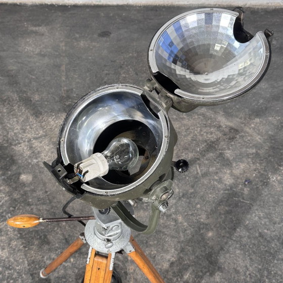 Strand Electric Theatre Spotlight on Adjustable Wooden Tripod, Mid-20th Century, Floor lights, Aluminium (photo 6 of 14)