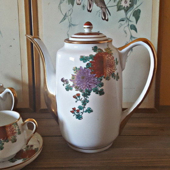 Image 1 of Feines Porzellan Soko Japan Tassen, Zuckerdose und Milchkännchen Blumendekor