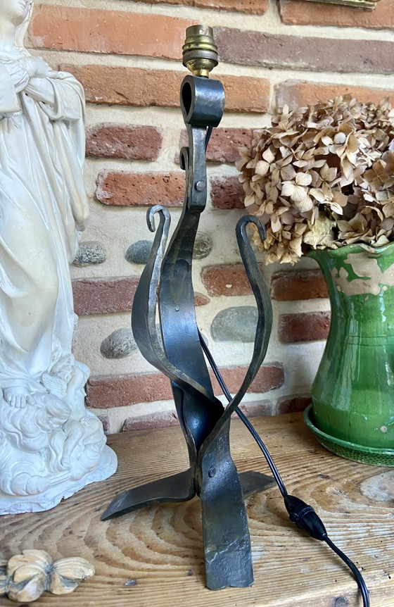 Image 1 of Vintage Franse brutalistische smeedijzeren tafellamp, handgesmede ambachtelijke verlichting, jaren 1950-1970
