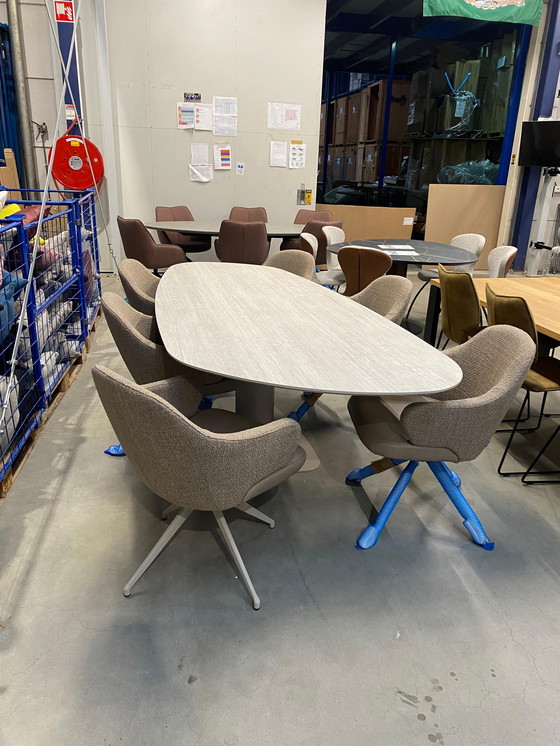 Image 1 of Ensemble de salle à manger New World de Bree