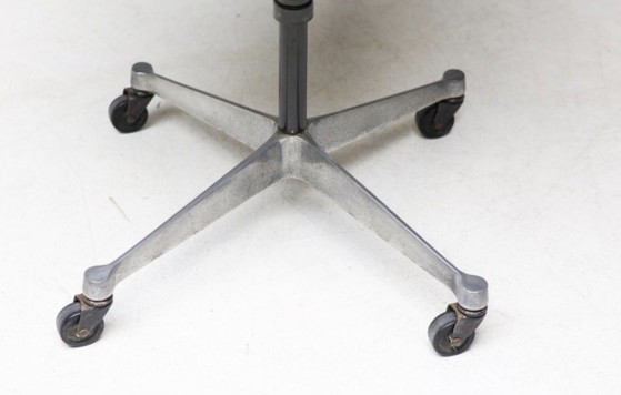 La Fonda Armchair — Charles & Ray Eames For Herman Miller, Ca. 1970 – Swivel chairs, Aluminium, Other (photo 11 of 11)