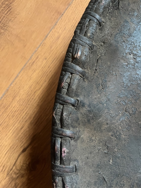 Image 1 of Scudo antico con due spade di Madura (Indonesia)