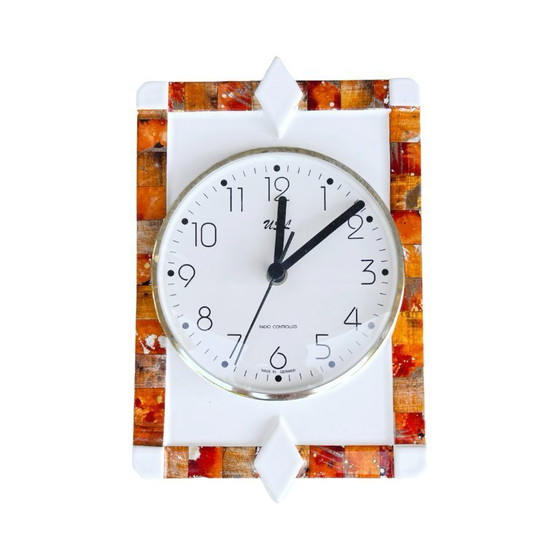 Image 1 of USL Radiogestuurde Wandklok | Duitsland | jaren 1980/1990 | Vintage Keramisch Frame