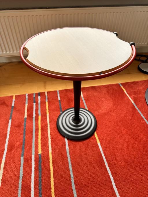 Bijzettafel Leolux Besico ontwerp Siggi Fischer 