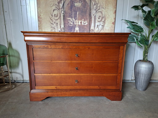 Classic French Cherry Wood commode, chest of drawers, sideboard, light signs of age, dimensions: 118x52cm and 83cm high.
