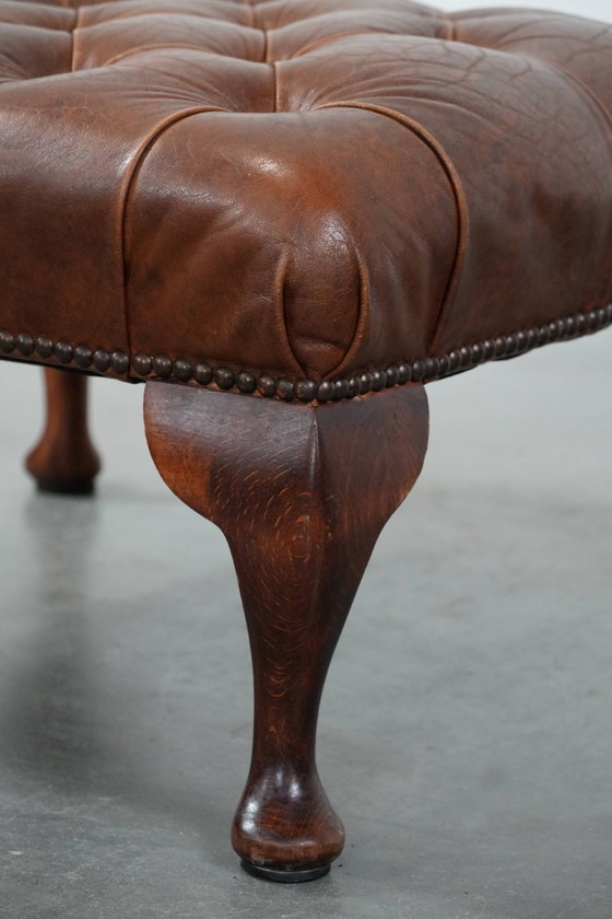 Image 1 of Elegante reposapiés Chesterfield de piel de vacuno