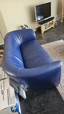 2 kobaltblauwe Leolux  Flint banken