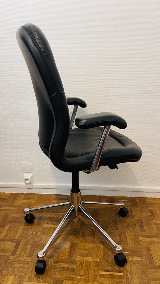 Image 1 of Sillón Herman Miller Equa Executive