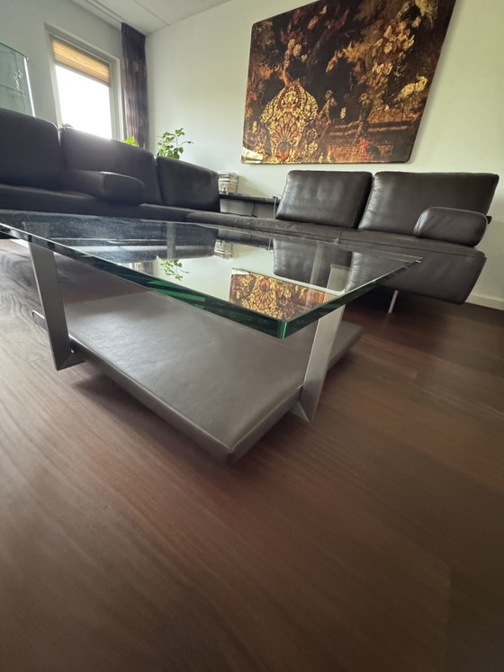Canapé design haut de gamme : Canapé d'angle Rolf Benz Dono 6100 avec table basse en verre – Coins salon (photo 7 of 8)