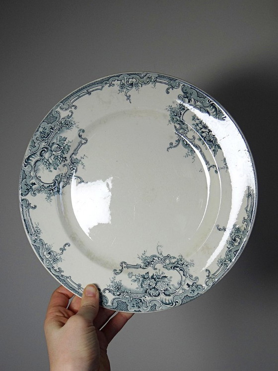 Image 1 of 6 assiettes anciennes Boch Frères Keramis modèle Dauphin décor bleu XIXe-XXe