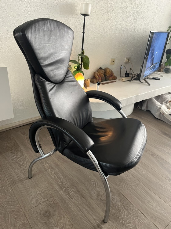 Image 1 of Vintage Design Fauteuil – Postmodern "Wingback" in Zwart Leer