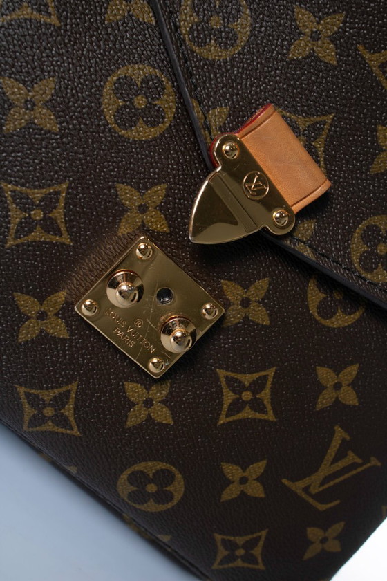 Image 1 of Louis Vuitton, Pochette métis en toile monogram