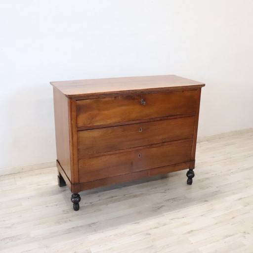 Commode ancienne en noyer massif, Italie, XIXe siècle