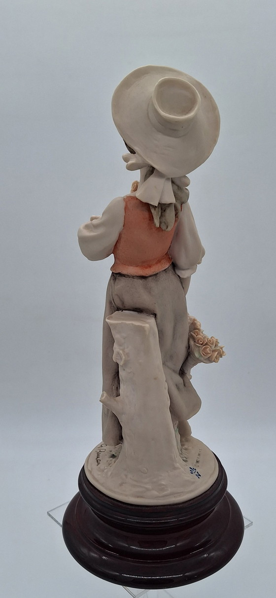 Image 1 of Capodimonte, Guiseppe Armani, "Little
Shepherdess with Flowers"
