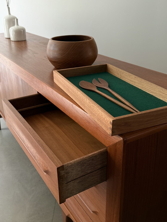 Image 1 of Ib-Kofod Larsen para aparador de teca Faarup Mobelfabrik, Dinamarca, años 60