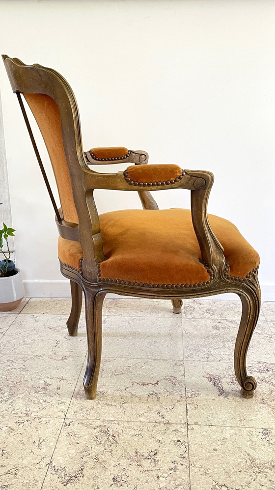 Image 1 of Fauteuil Cabriolet Velours Curry Vintage Frankrijk