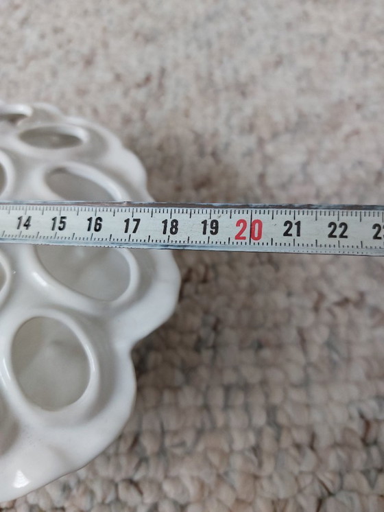 Image 1 of vaso di tulipani in terracotta d'epoca