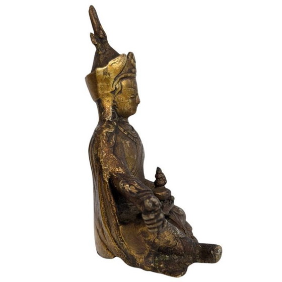 Antique Tibetan Bronze Guru Rinpoche – Lot 115 – Sculpture (photo 3 of 9)