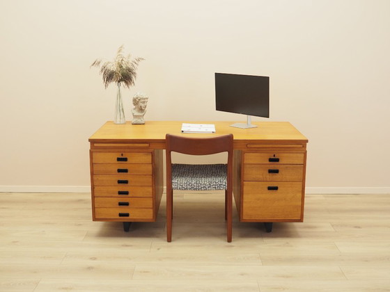 Executive Schreibtisch mit neun Schubladen und ausziehbarer Oberfläche, Teakfurnier, Nipu, Dänemark, 1970er (photo 3 of 21)