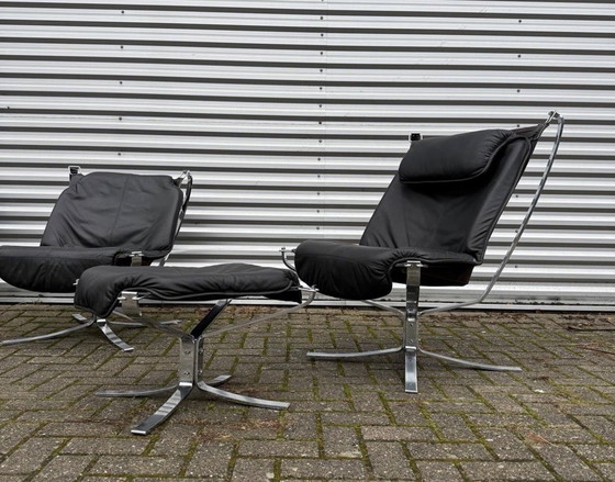 Image 1 of Set vintage Vatne Møbler Falcon di Sigurd Resell: 2 alti + 2 bassi + Hocker