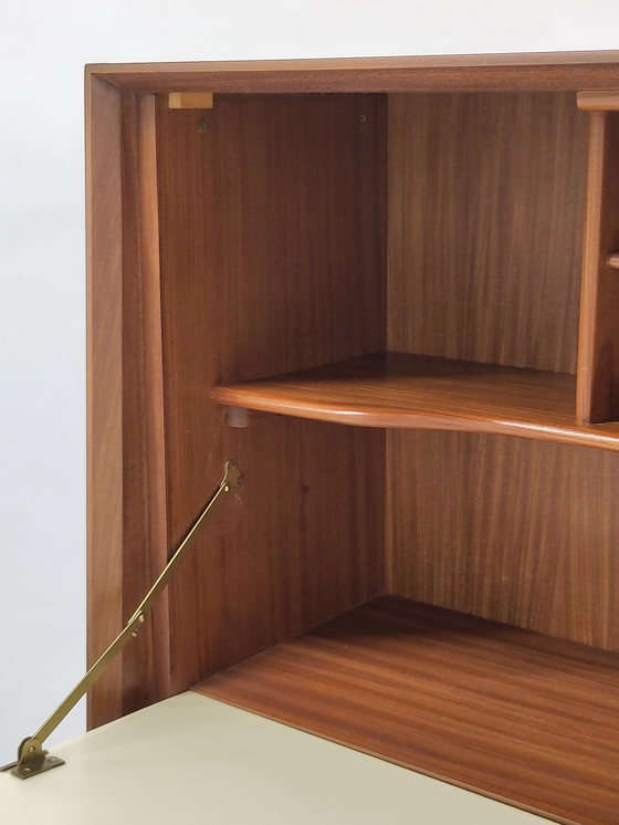 Image 1 of Vintage teakhouten Highboard