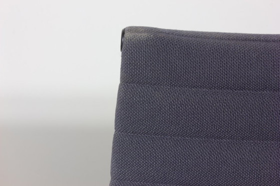 Image 1 of Sillas de oficina Herman Miller EA109