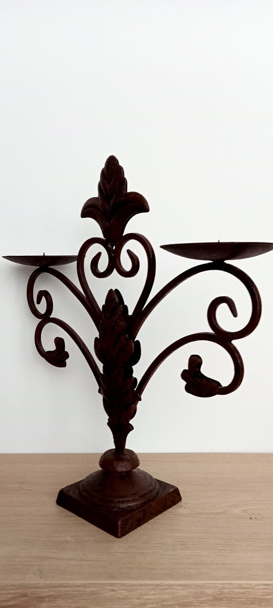 Image 1 of Brocante rustikaler ländlicher Fleur des Lis Kerzenständer